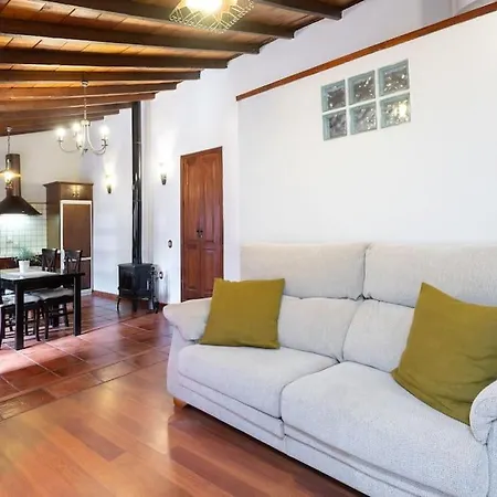 Rural House With Traditional Architecture S. Xix * Santa Cruz de Tenerife